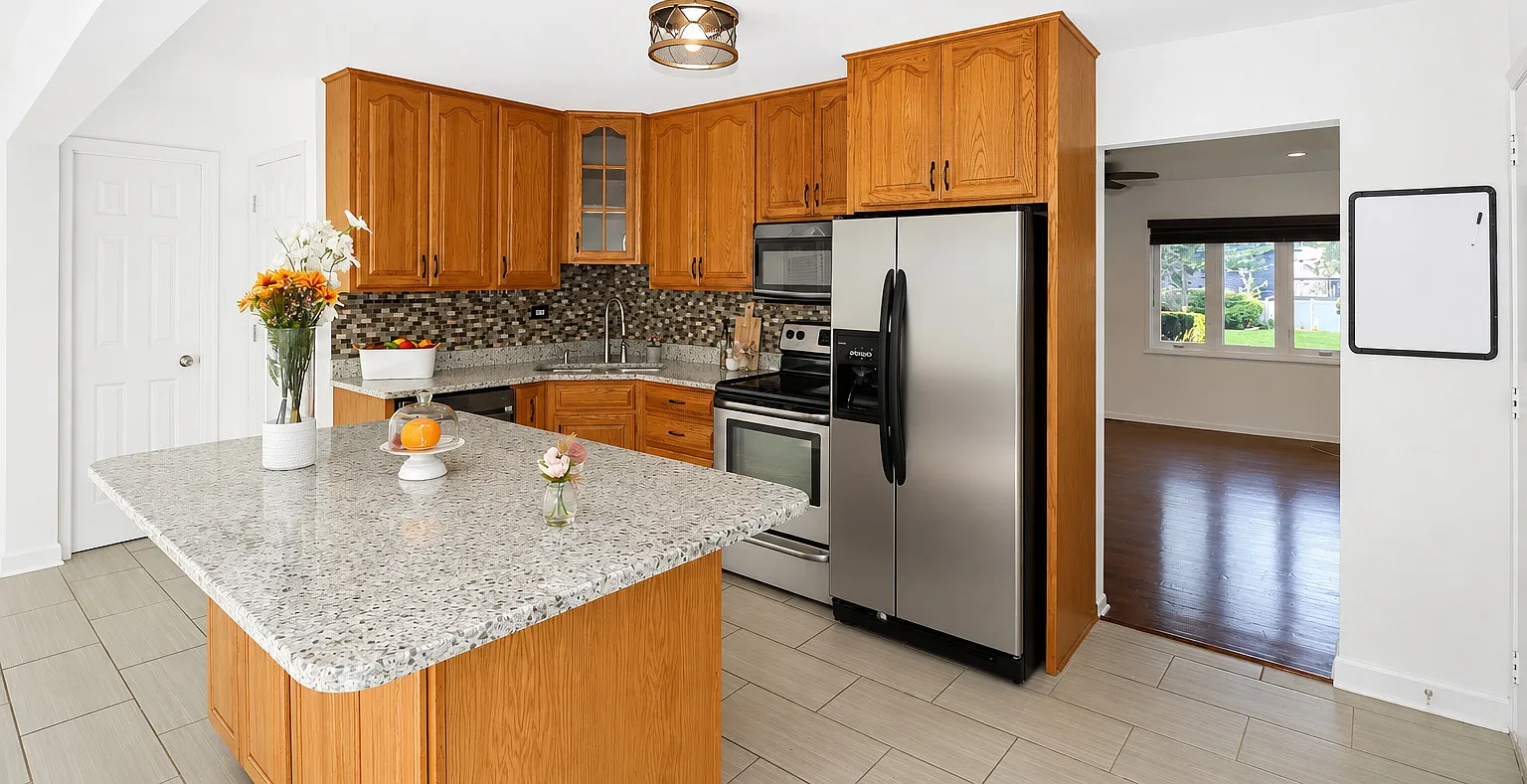 4 bed, 2.5 bath, 1924 sqft, $3,200 — Photo 3