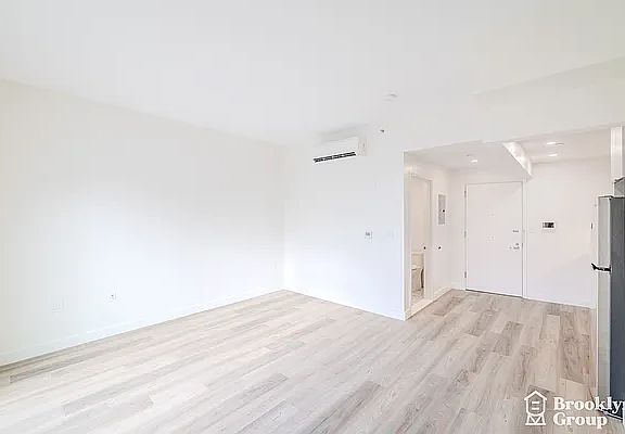 4th image of 101-19 Rockaway Beach Blvd #2H