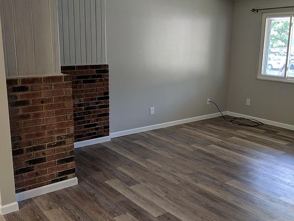 2nd image of 1336 Wright Cir
