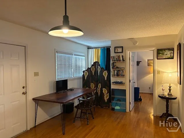 1 bed, 1.0 bath, $2,000 — Photo 3