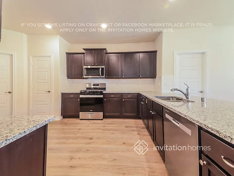 7325 Alfriston Pl — Photo 6