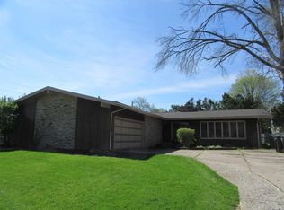 1620 Byron Dr, South Bend, IN 46614