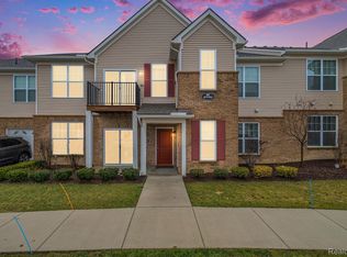 9904 Ridge Run St, Howell, MI 48855