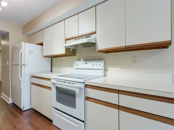1420 Sheridan St APT 3H, Hollywood, FL 33020