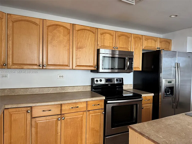 7545 E Treasure Dr #5G — Photo 3