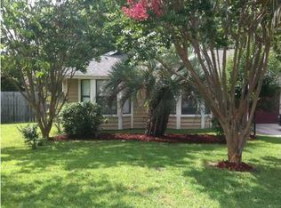 1482 E Crossing Ln, Mount Pleasant, SC 29466