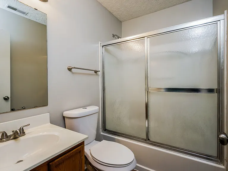 6516 Hunters Creek Blvd — Photo 15