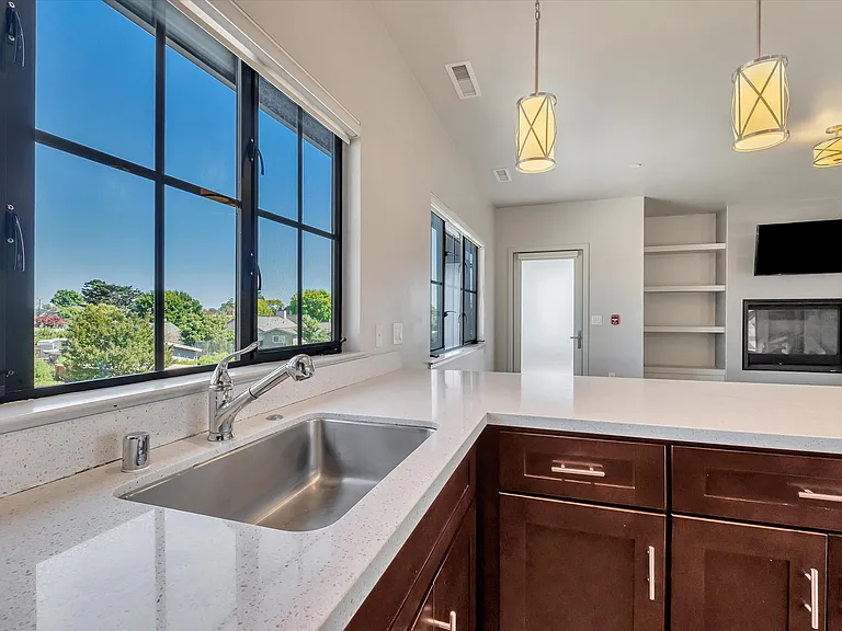 Upscale Westside Living! Spacious 2BD/2BA Above Copal Restaurant — Photo 14