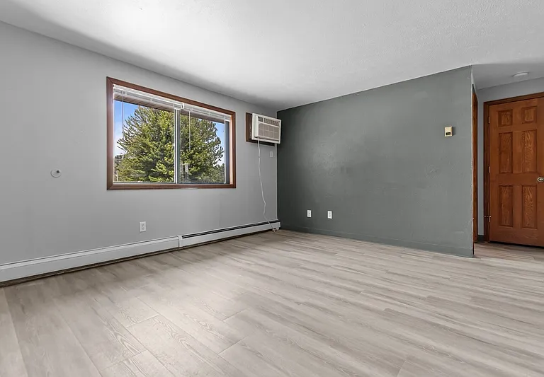 1534 Moraine Ter #2 — Photo 9