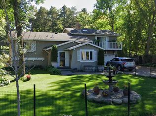 25135 Glen Rd, Shorewood, MN 55331