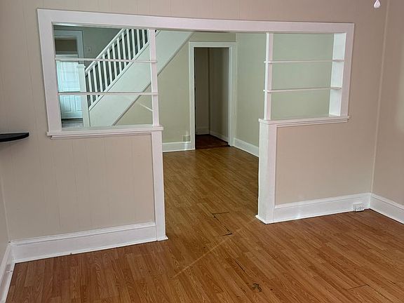 4th image of 705 Forest Dr