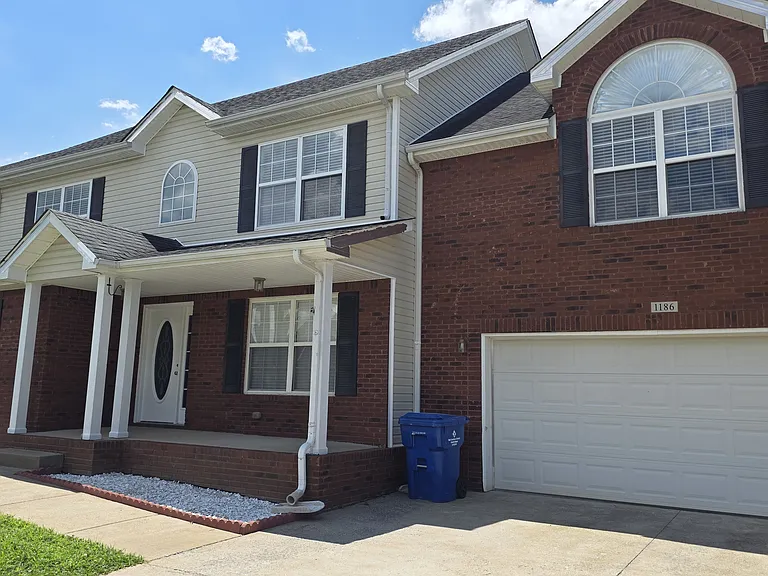 1186 Castlewood Dr — Photo 36