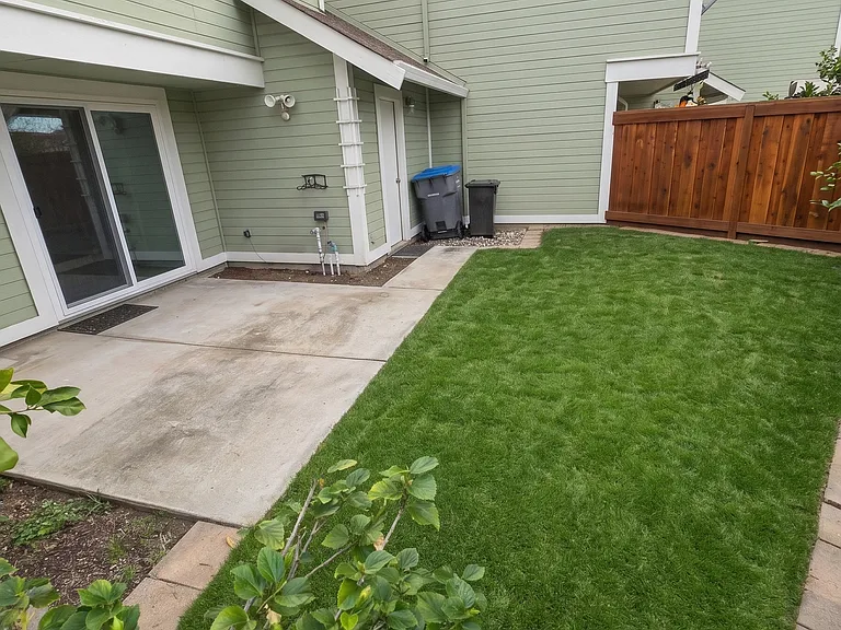 1087 Rymar Way — Photo 10