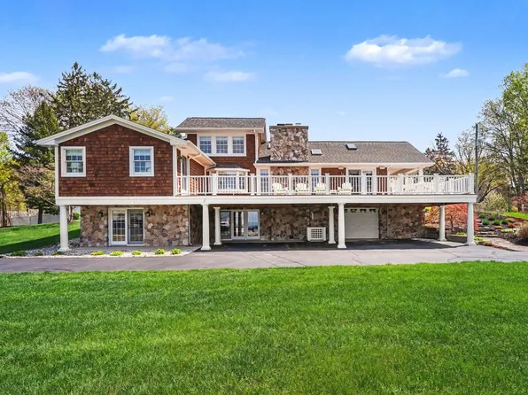 77102 Marwood Dr, South Haven, MI 49090