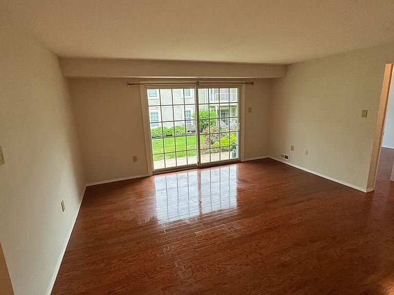 311 Society Pl — Photo 12