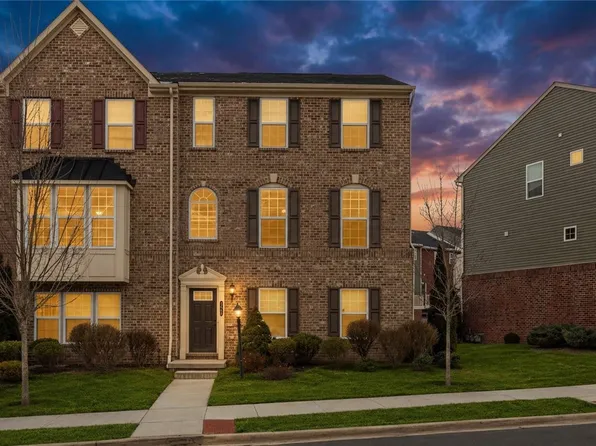 236 Thornapple Ln, Cranberry Township, PA 16066