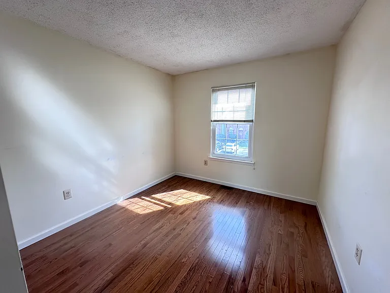 543 Manchester Ct — Photo 5