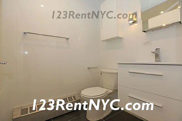 Rented by Chartwell Manhattan Realty | media 13