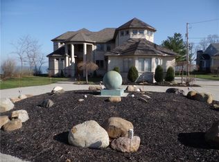 33050 Lake Rd, Avon Lake, OH 44012