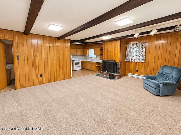 3rd image of 428 N Hollenback Rd