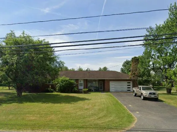 18 Haswell Rd, Watervliet, NY 12189