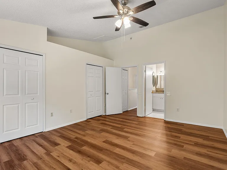 8611 Hunters Key Cir #8611 — Photo 19