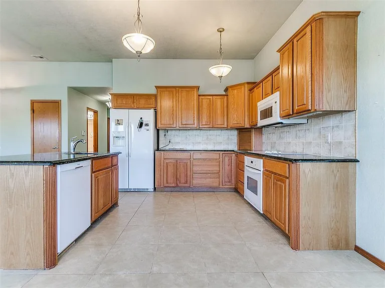 7317 Louisburg Dr — Photo 9