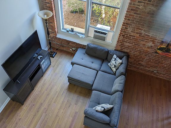 5th image of 201 S Hoskins Rd APT 229