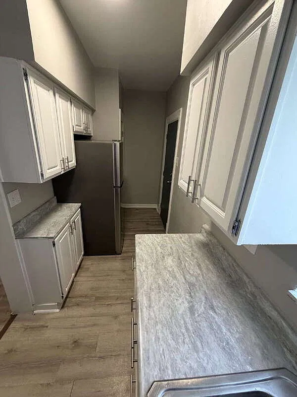 2 bed, 1.0 bath, $1,495 — Photo 4