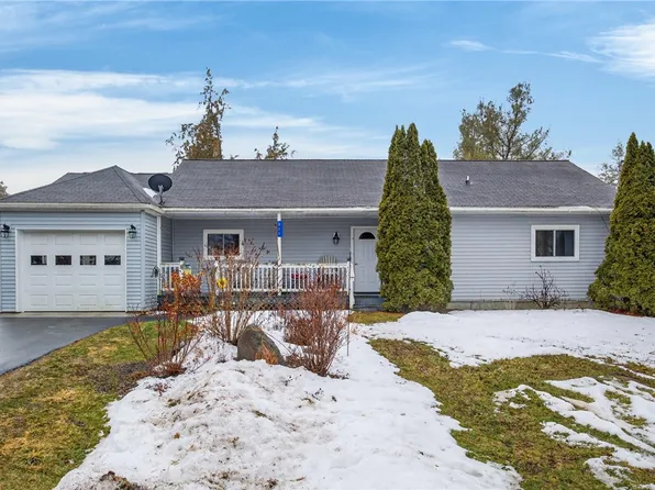 311 Cedar St, Keuka Park, NY 14478