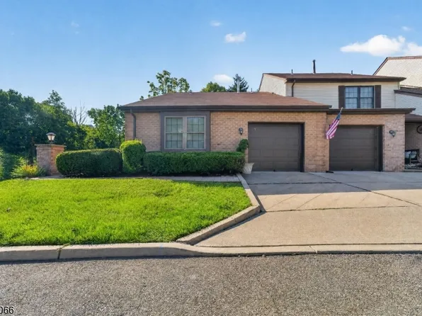 1 Amy Ct, Lebanon Boro, NJ 08833