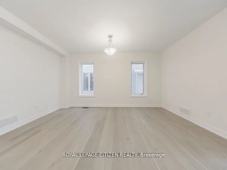 26 Wesley Brooks St — Photo 7