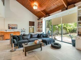 2869 W Trade Ave, Miami, FL 33133