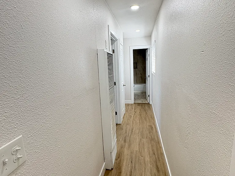 2773 Logan Ave #B — Photo 4