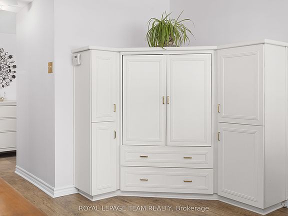 4th image of 960 Teron Rd S #102
