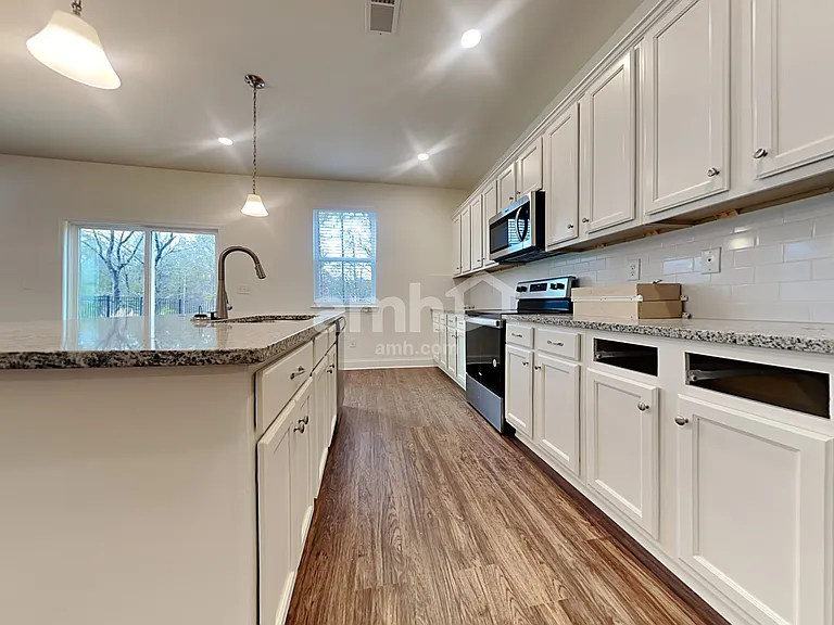 509 Slew Dr — Photo 3