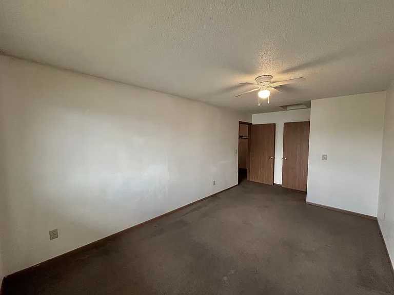 810 S State St — Photo 19