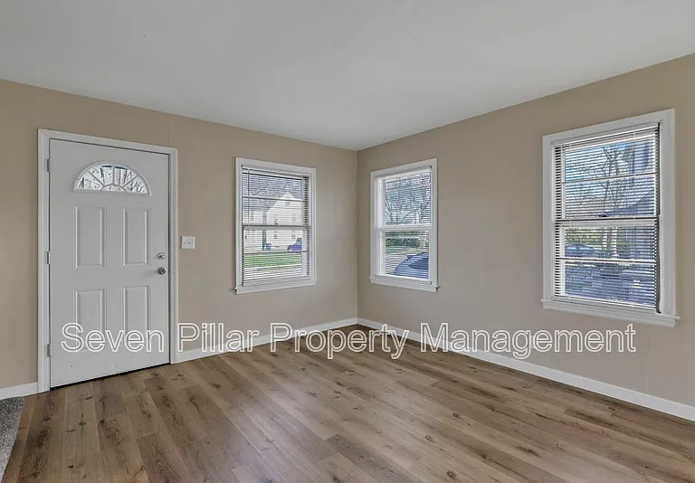 406 Beechtree Rd — Photo 6
