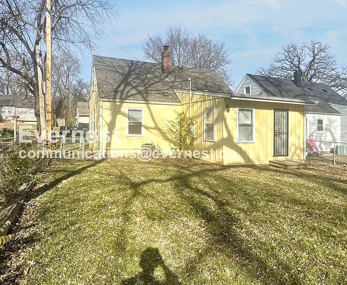 2811 E 58th St — Photo 14