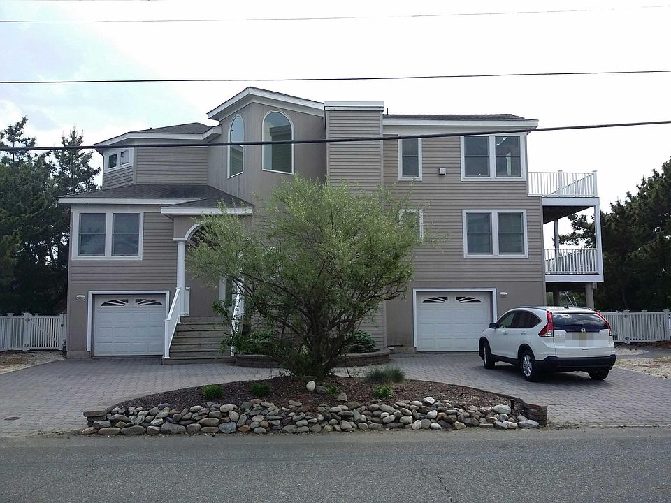 1st image of 34 Panorama Dr