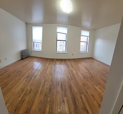 Rented by Voro New York | media 7