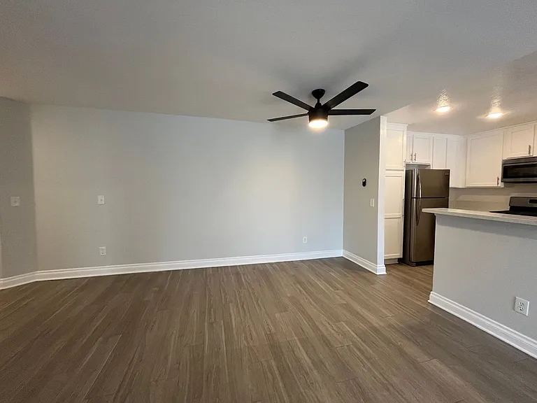 14056 Valleyheart Dr. — Photo 31
