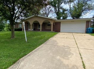 3500 Huntington Ln, Saint Charles, MO 63303