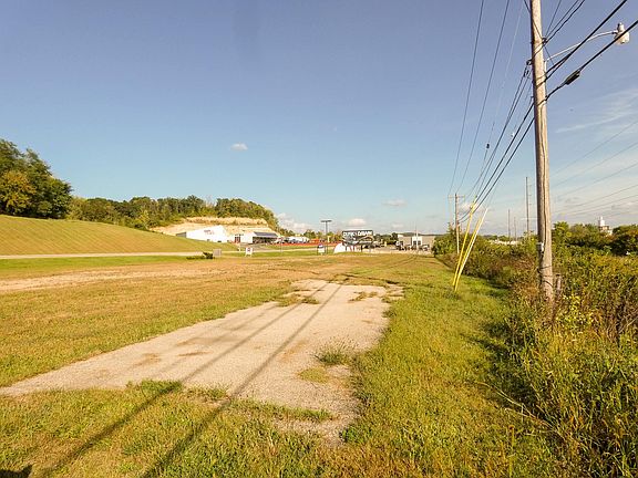4th image of 1561 E Highway 14