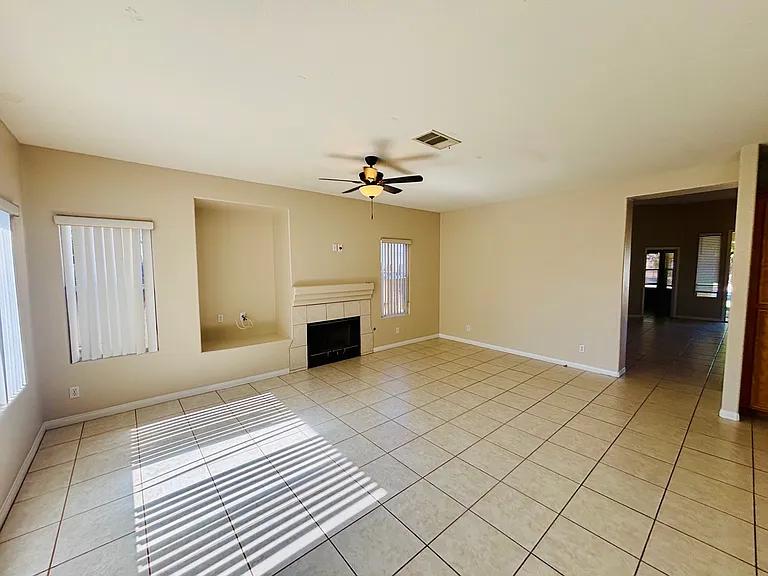 42309 Portland Ln — Photo 8