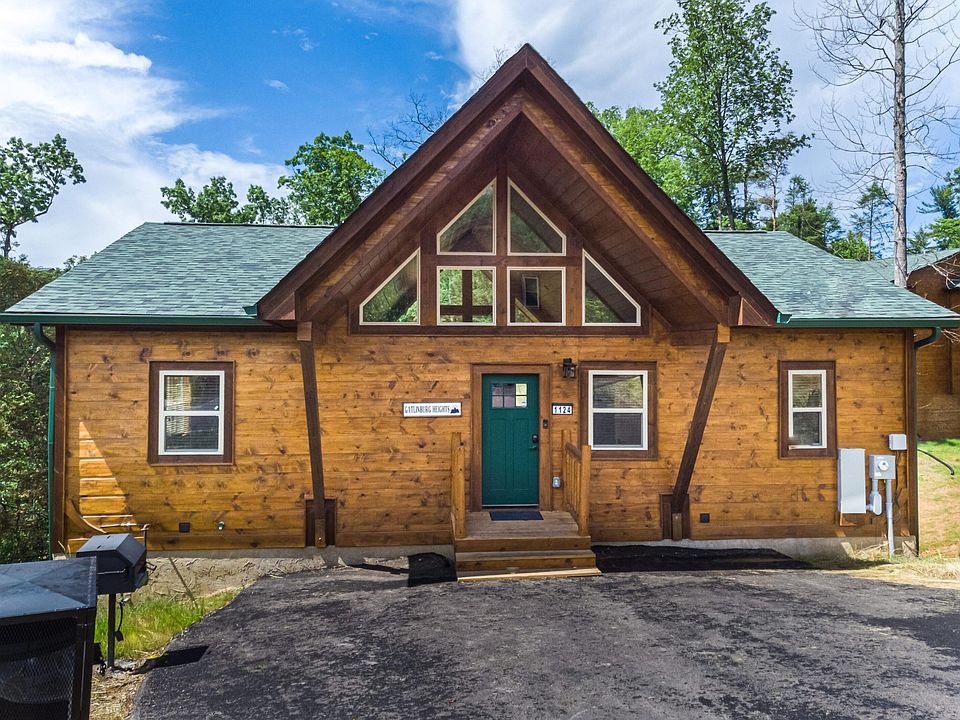 1st image of 1124 Greenbriar Village Ln