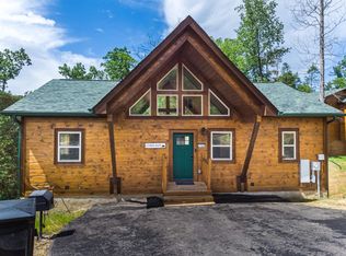 1124 Greenbriar Village Ln, Gatlinburg, TN 37738