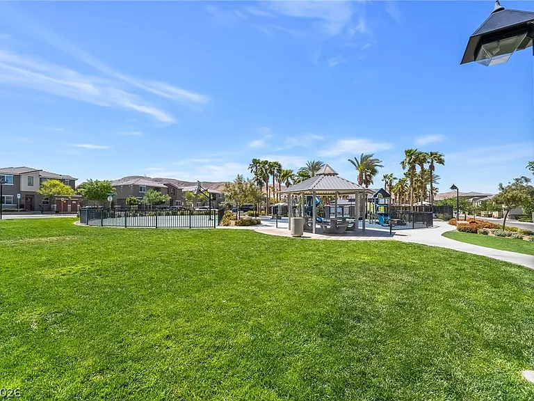 12184 Mojave Gold Rd #2 — Photo 23