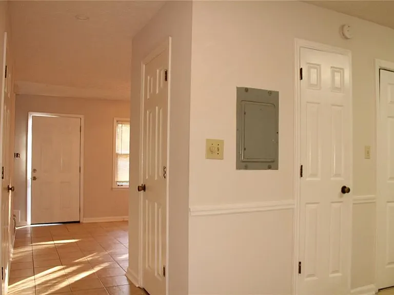 4438 Coopers Creek Dr SE — Photo 9