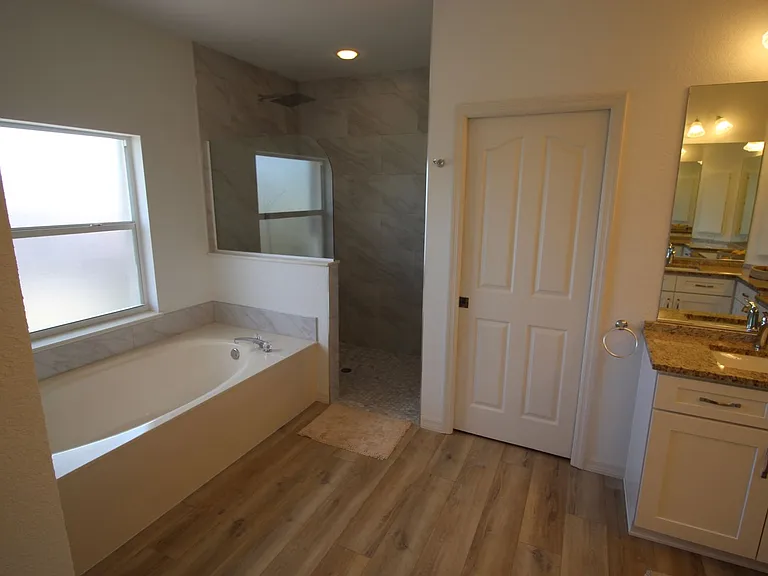 450 Sorrento Ct — Photo 19